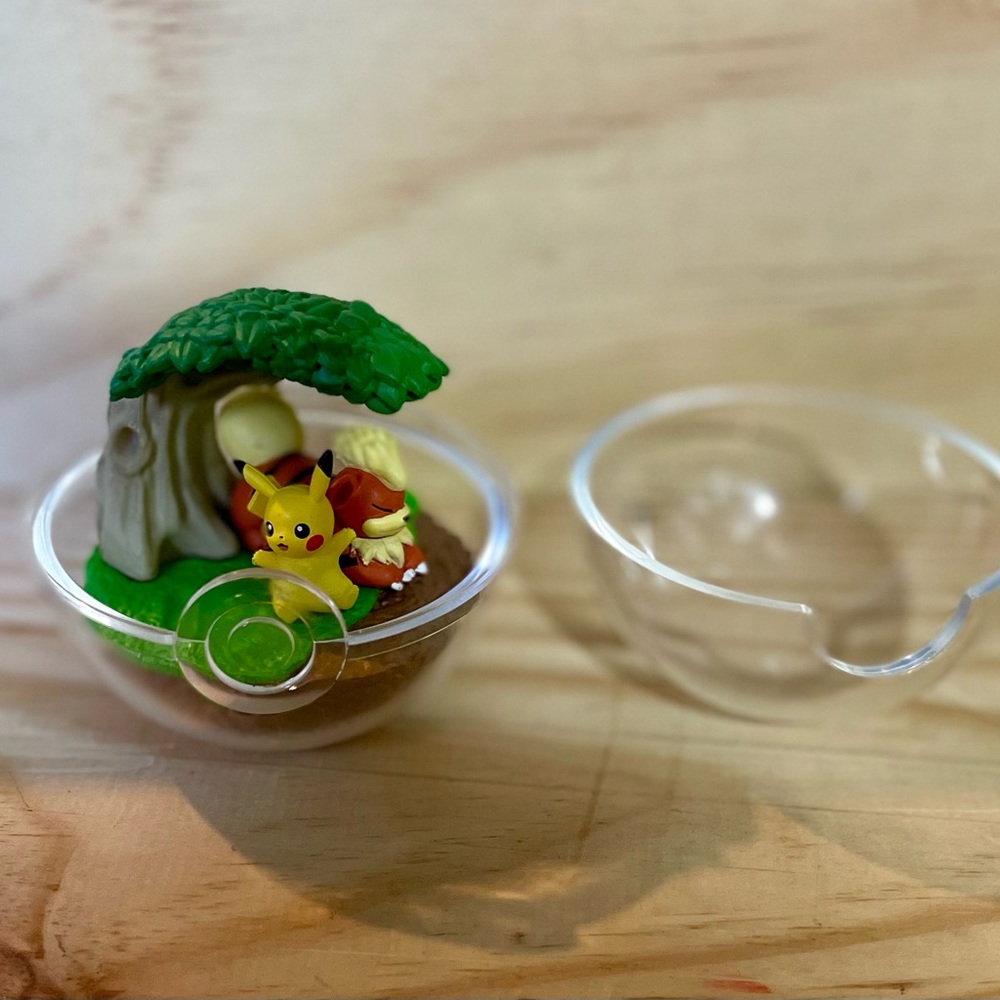Re-Ment Pokémon Terrarium